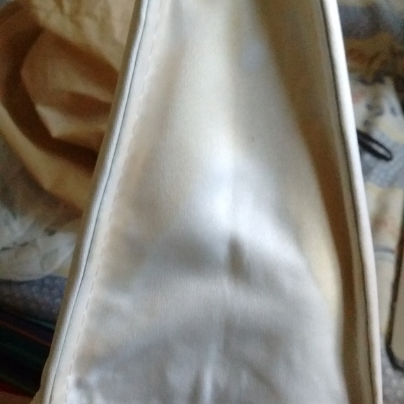 White Elephant Sequins Handbag - Picture 7 of 8